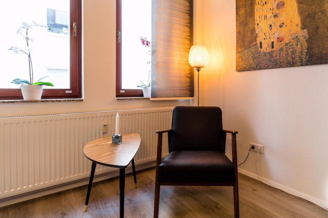 Homefy Oldtown Apartment - 6 People - 2 Bath - Balcony - Top Location Düsseldorf Buitenkant foto